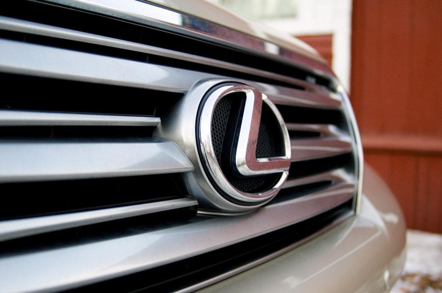  Lexus GX460 2011 года  (фото 2 из 39)